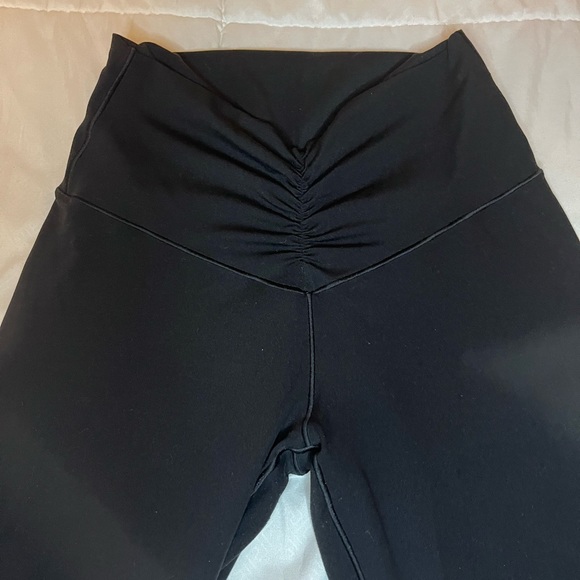 aerie offline flare leggings - Picture 2 of 6